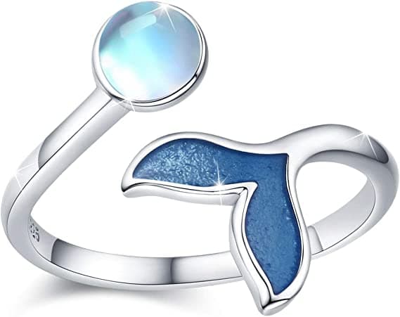 Ring mit blauer Flosse